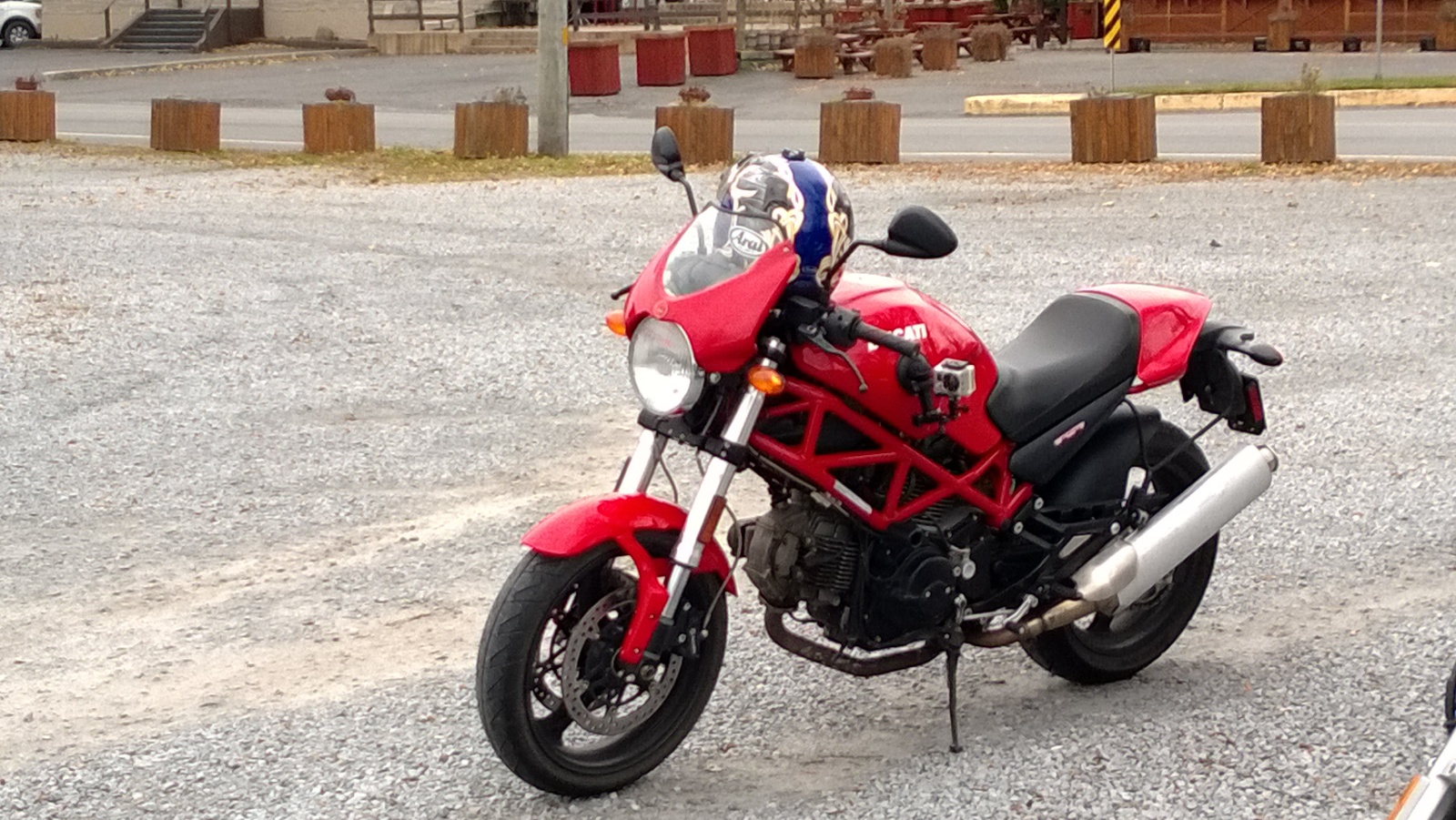 Ducati 695 Mostro